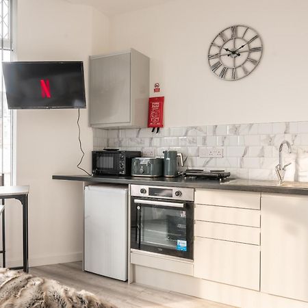 Cosy Cardiff Apartments - Garden Lounge المظهر الخارجي الصورة