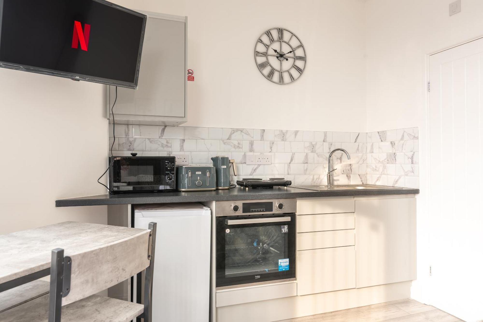 Cosy Cardiff Apartments - Garden Lounge المظهر الخارجي الصورة