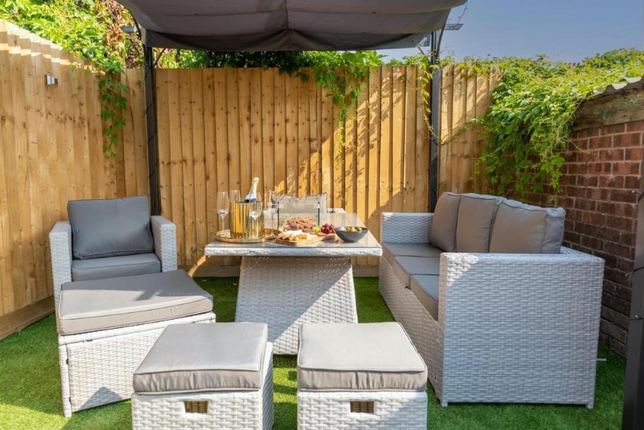 Cosy Cardiff Apartments - Garden Lounge المظهر الخارجي الصورة