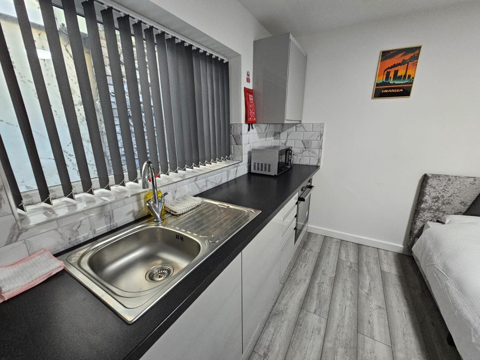 Cosy Cardiff Apartments - Garden Lounge المظهر الخارجي الصورة